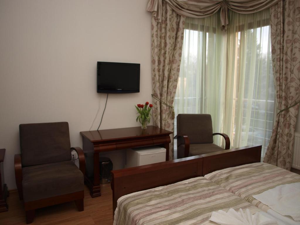 Hotel Oko Nitra Esterno foto